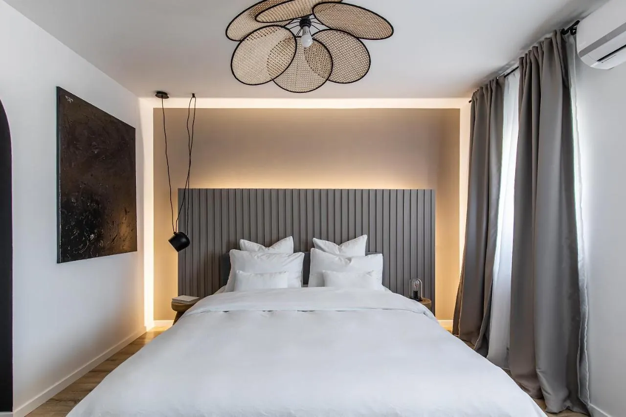 Downtown Story By Urbanesq Apartman Bukarest 0*,